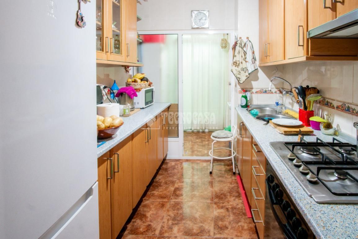 Cuina de Pis en venda en  Granada Capital amb Terrassa