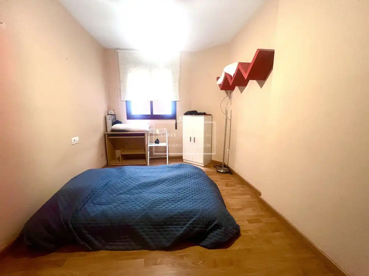 Habitación de Piso en venta en Castellón de la Plana / Castelló de la Plana con Aire acondicionado, Calefacción y Terraza