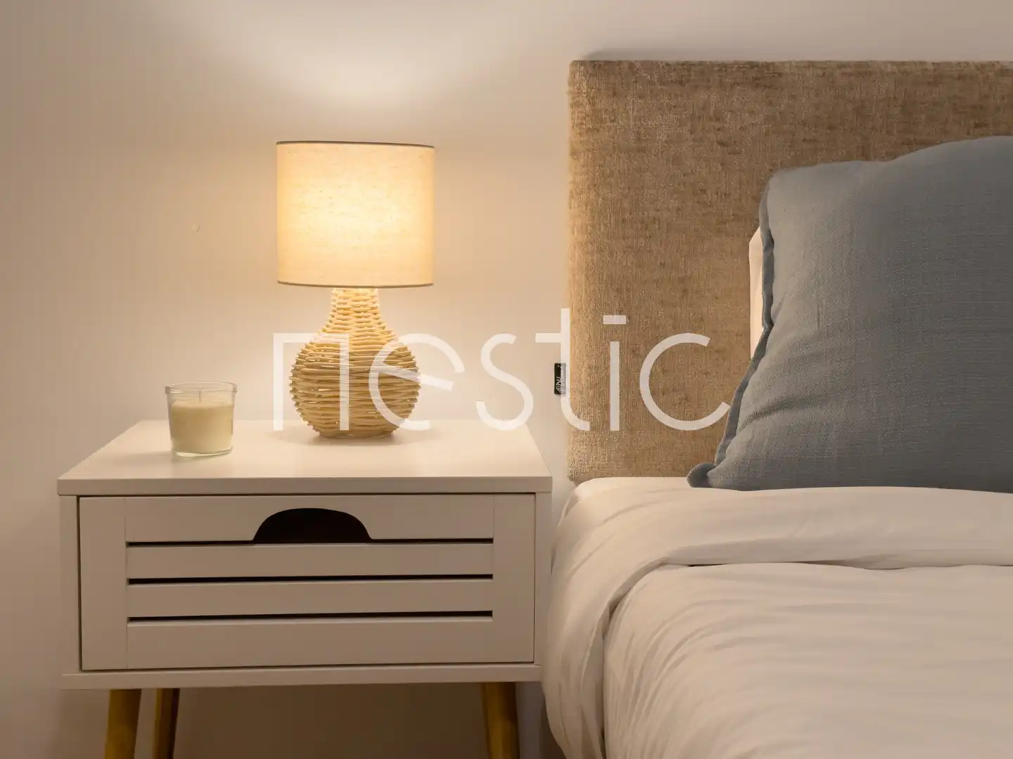Schlafzimmer von Wohnungen zur Miete in Madrid mit Klimaanlage, Heizung und Möbliert