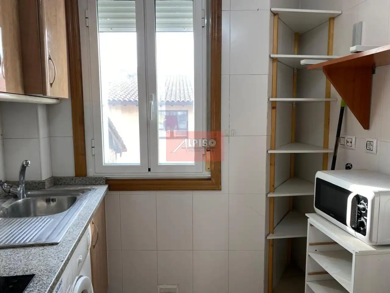 Kitchen of Duplexes for sale in Ourense Capital   with Heating, Parquet flooring and Storage room