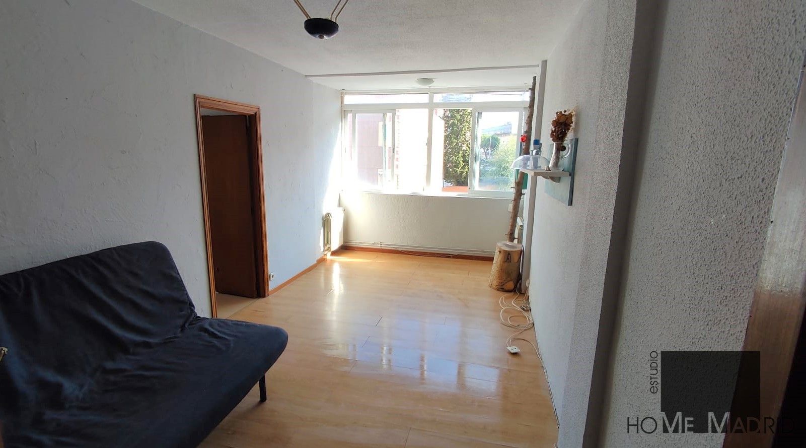 Living room of Flat for sale in  Madrid Capital  with Heating, Terrace and Storage room