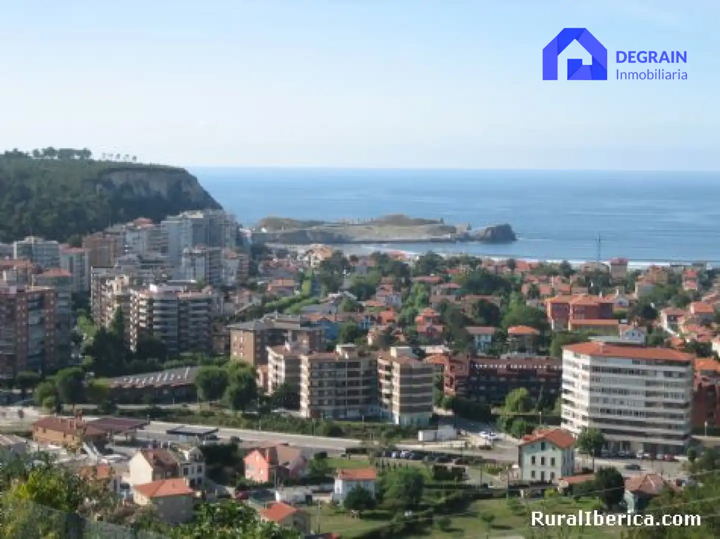 Vista exterior de Piso en venta en Castrillón con Jardín privado y Terraza