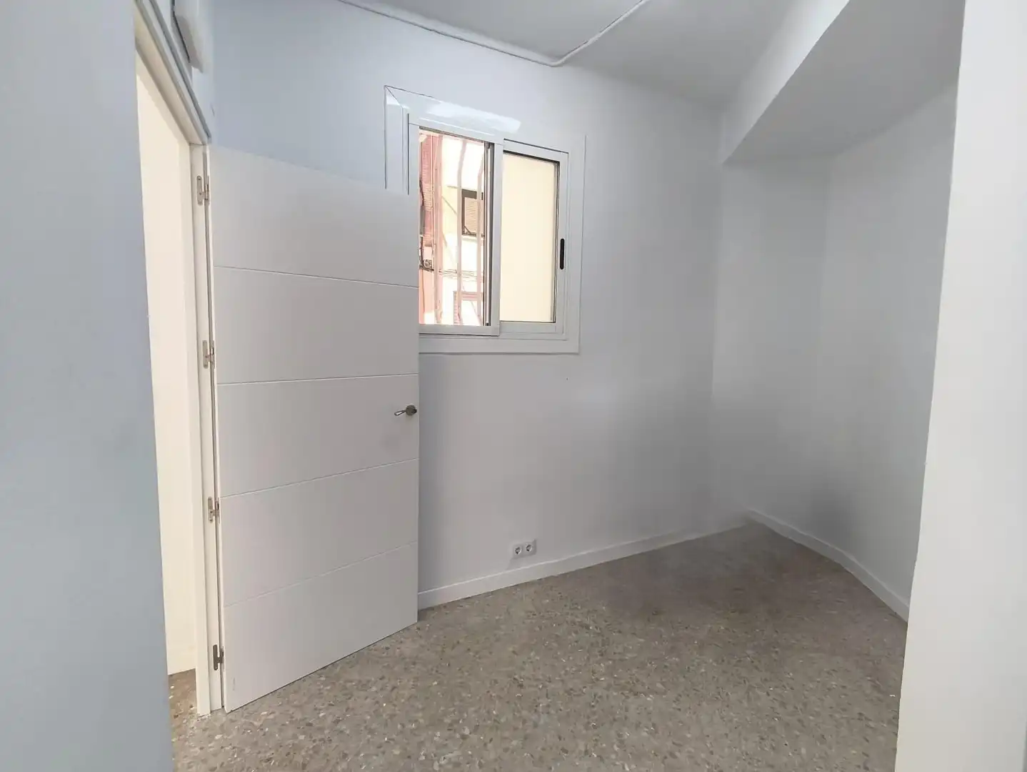 Habitación de Local de alquiler en Almàssera con Aire acondicionado