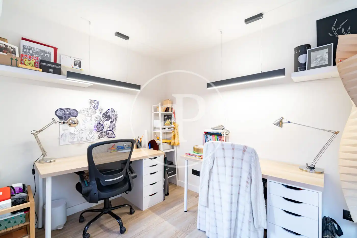 Wohnung zum Verkauf in Barcelona mit Klimaanlage, Heizung und Terrasse