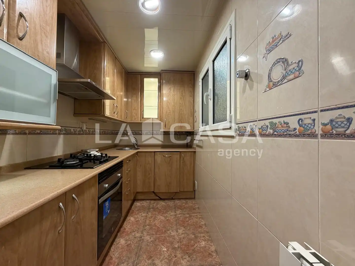 Küche von Wohnung zum Verkauf in Santa Coloma de Gramenet mit Heizung, Terrasse und Abstellraum