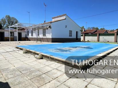 Swimming pool of House or chalet for sale in El Álamo  with Air Conditioner and Swimming Pool