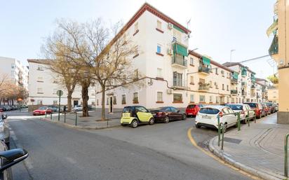 Vista exterior de Pis en venda en  Granada Capital amb Balcó