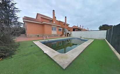 Piscina de Casa o xalet en venda en Serracines amb Jardí privat, Terrassa i Traster