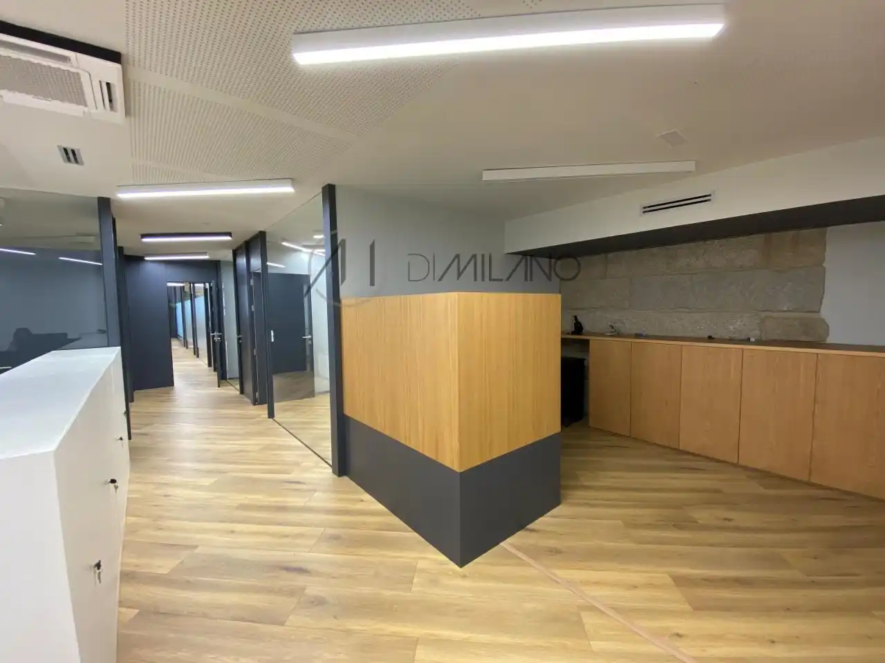 Local comercial de lloguer a Plaza de Compostela, imagen 2