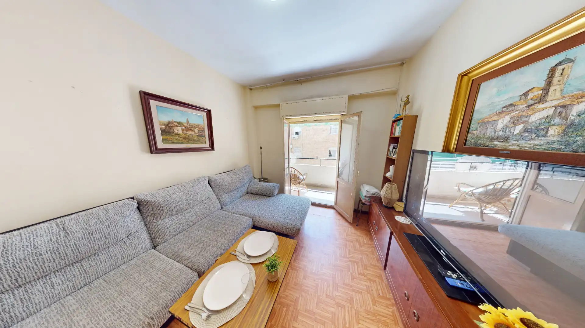 Sala d'estar de Pis en venda en Alicante / Alacant amb Parquet, Moblat i Forn