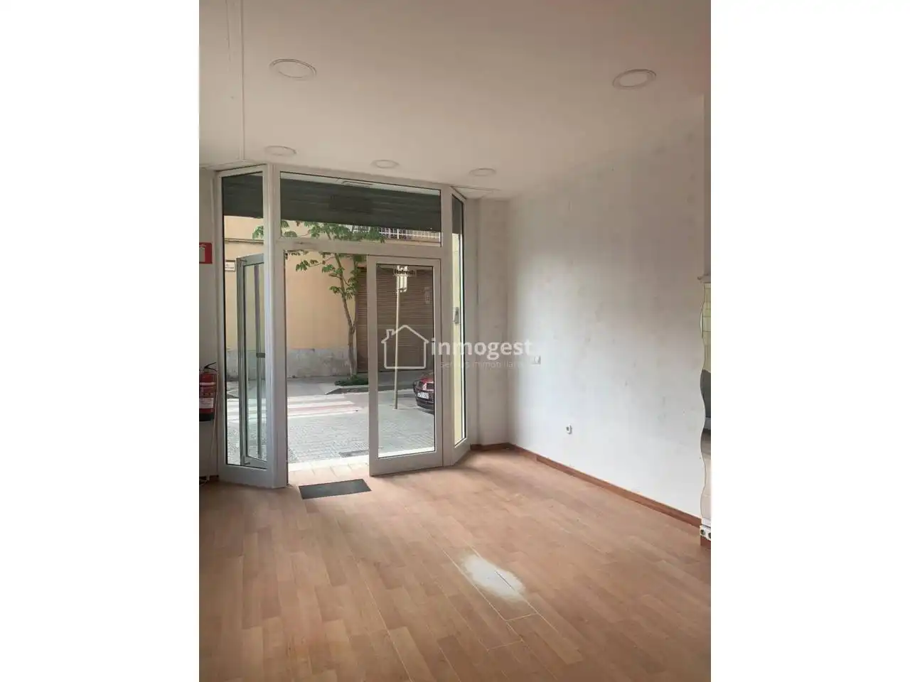 Local comercial en alquiler en Calle ANSELM CLAVE