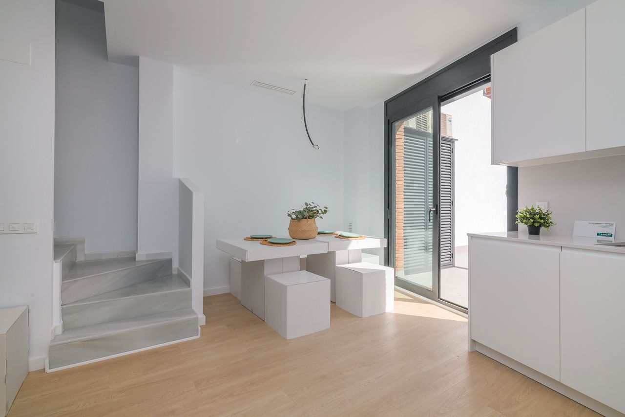 Esszimmer von Maisonette zum Verkauf in Cornellà de Llobregat mit Klimaanlage, Heizung und Terrasse