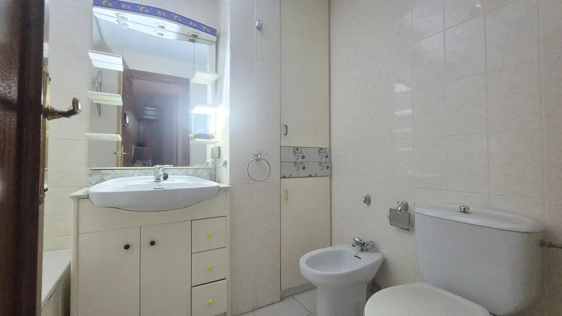 Baño de Piso en venta en Béjar con Calefacción y Balcón