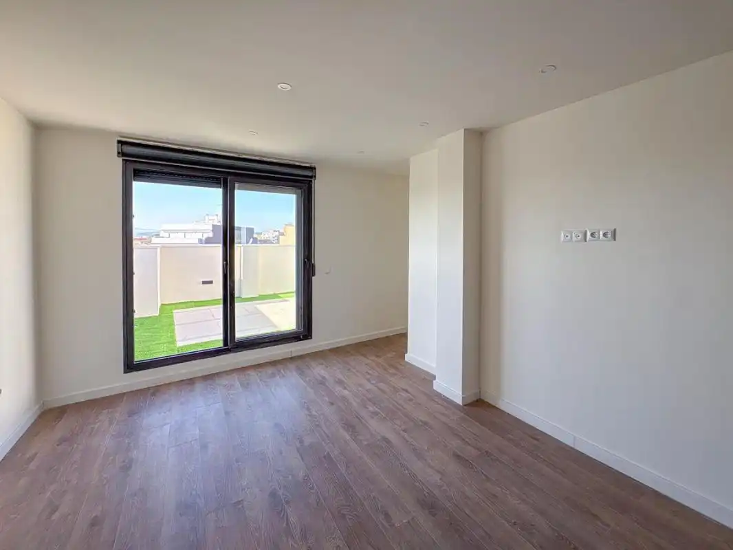 Flat with terrace for sale in Carrer de Ramón y Cajal, imagen 4
