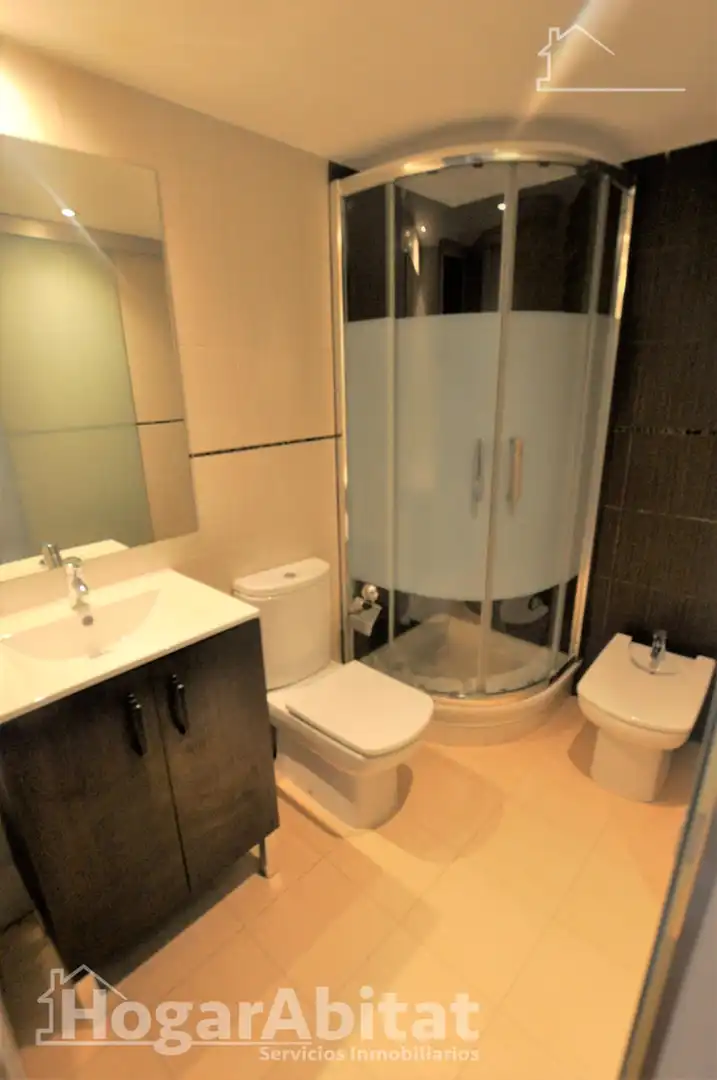 Baño de Piso en venta en Mislata con Aire acondicionado