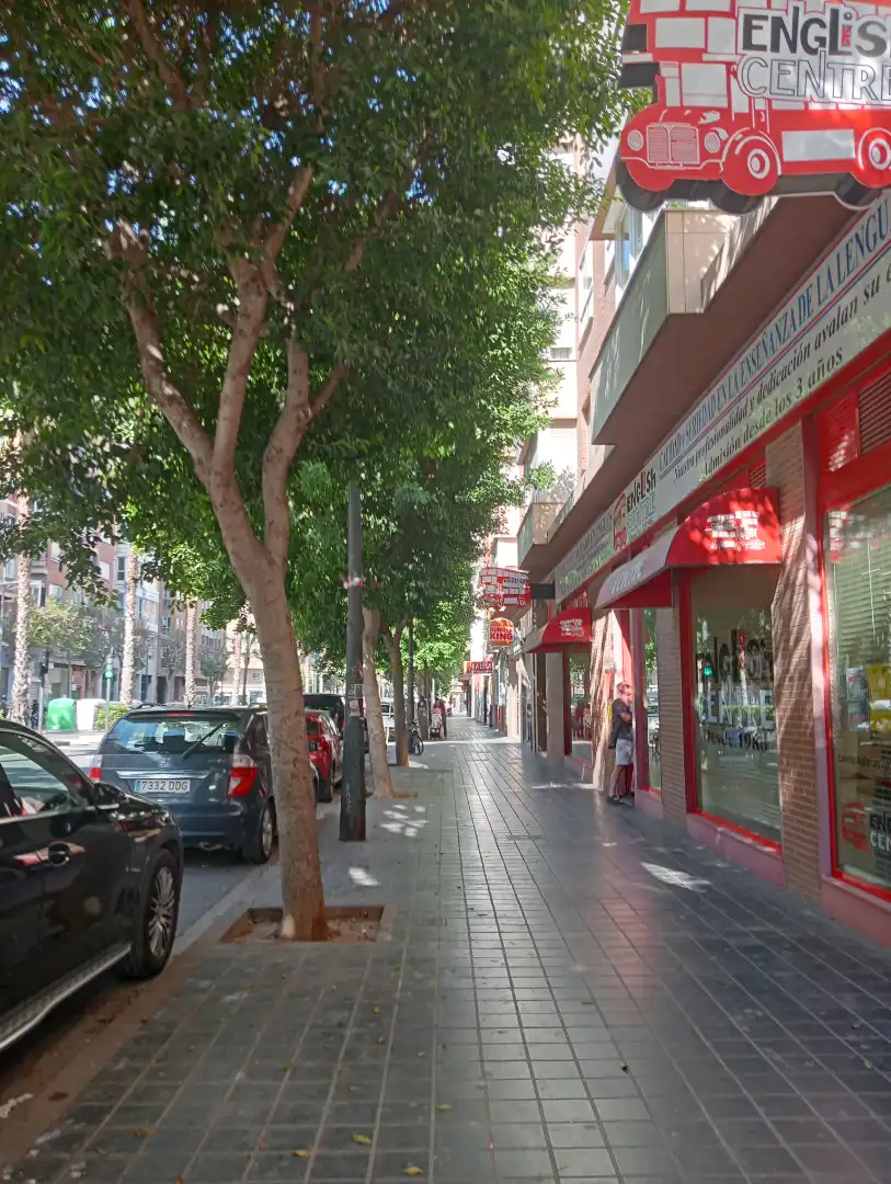 Vista exterior de Piso en venta en Valencia con Parquet, Amueblado y Horno