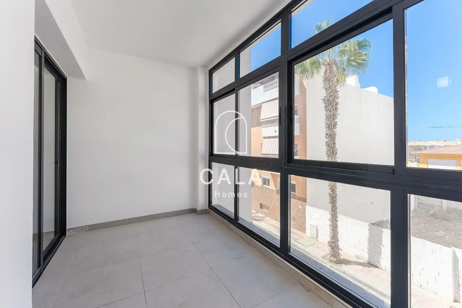 Außenansicht von Wohnung zum Verkauf in Guía de Isora mit Klimaanlage, Heizung und Terrasse