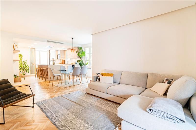 Sala d'estar de Pis en venda en  Palma de Mallorca amb Aire condicionat, Terrassa i Piscina comunitària