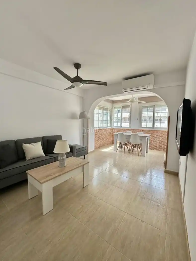 Appartamento con piscina in affitto a Carrer Llentiscle 40, imagen 5