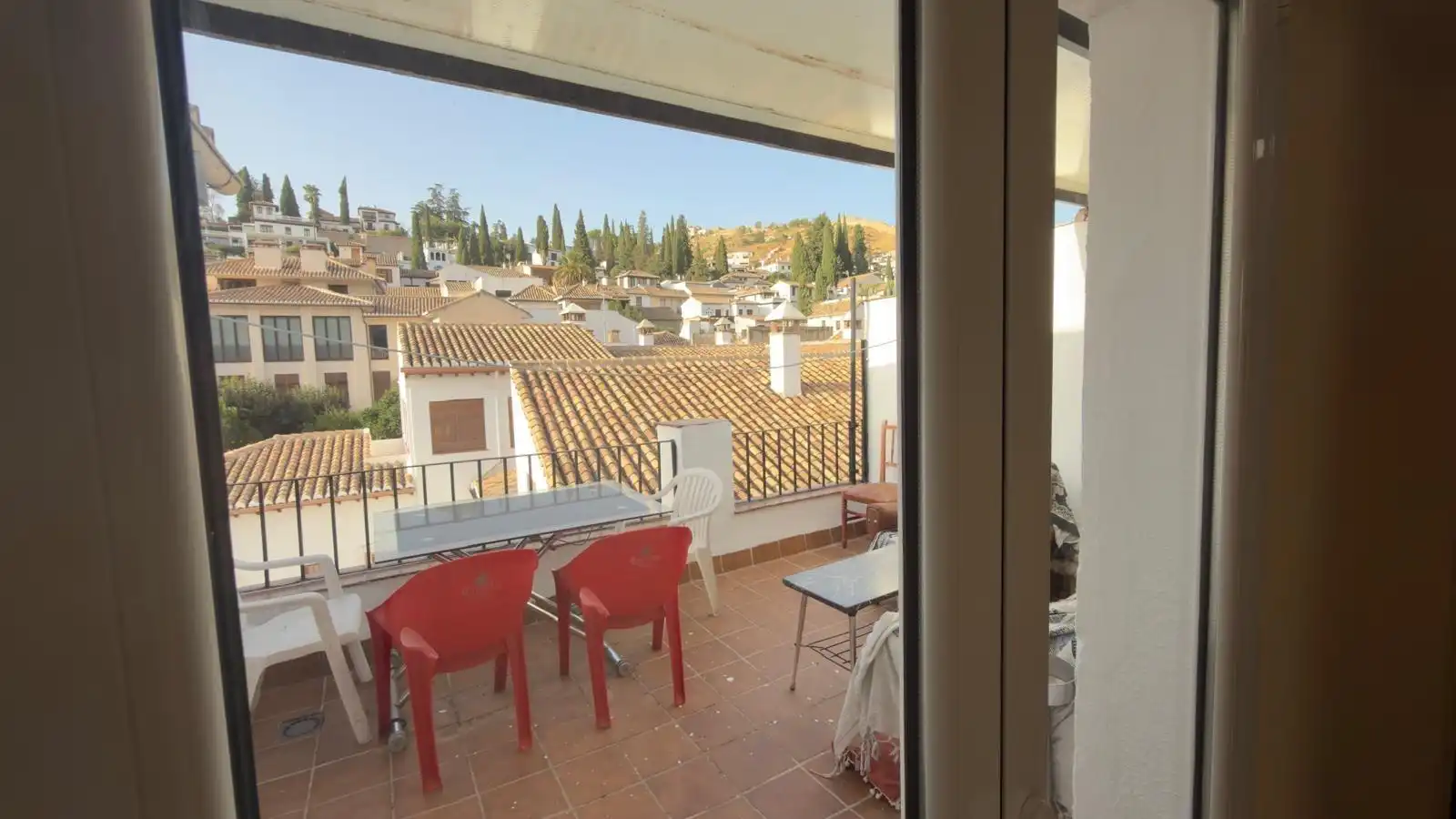 Außenansicht von Wohnung zur Miete in Granada mit Heizung und Möbliert