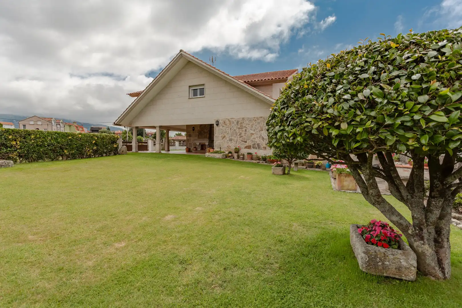 Jardín de Casa o chalet en venta en Vigo  con Calefacción, Jardín privado y Parquet