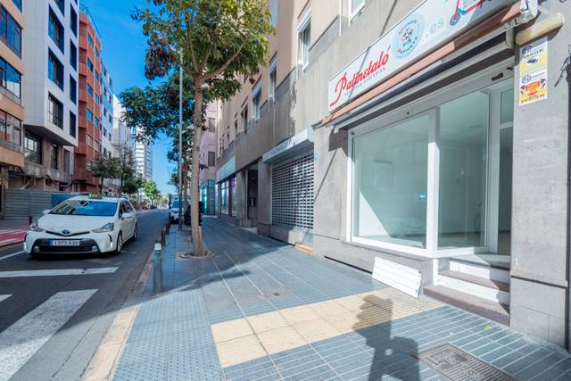 Local comercial en Venta en Calle León y Castillo, 182 en Arenales - Lugo - Avda. Marítima