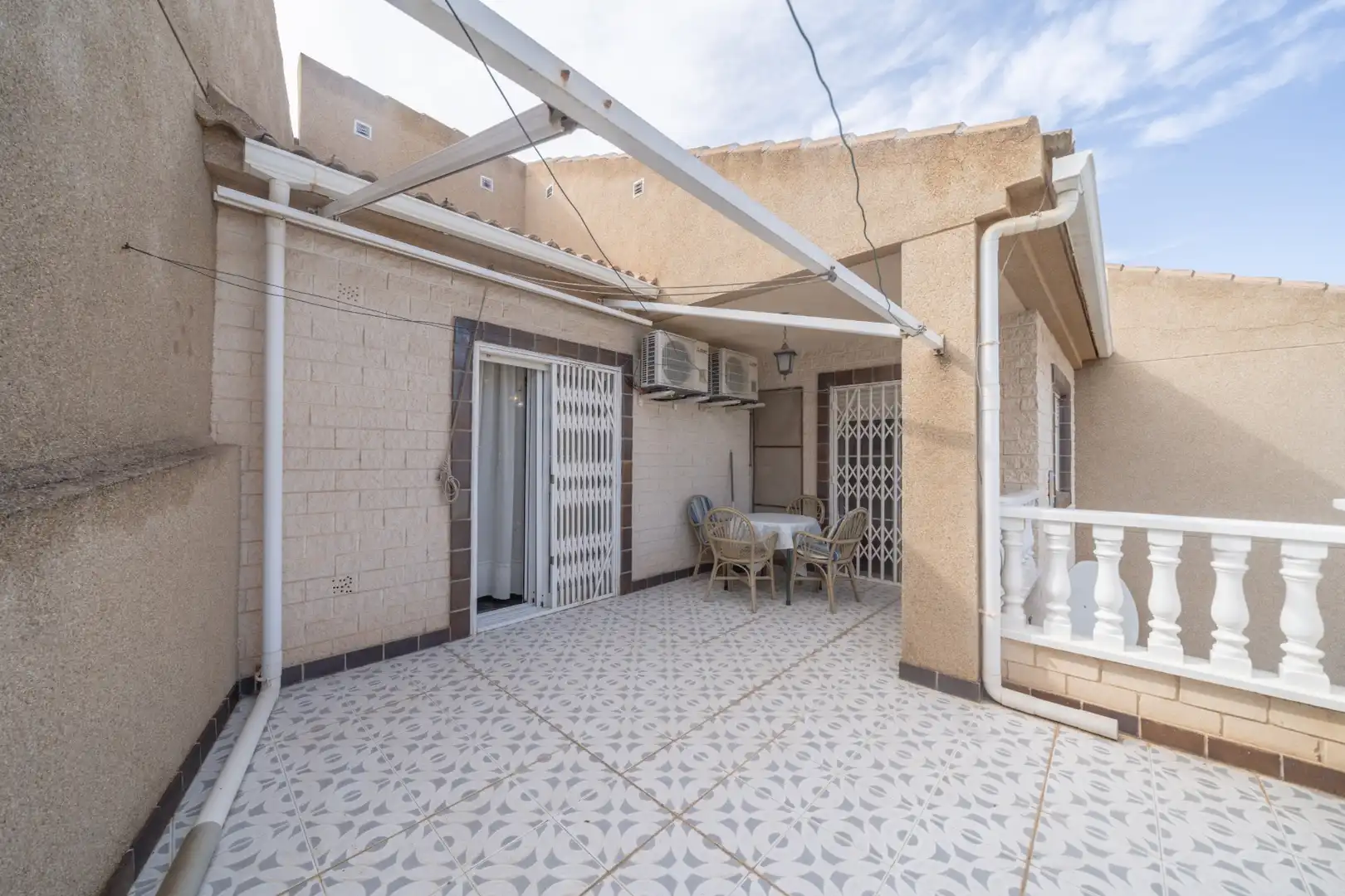 Terrassa de Casa adosada en venda en San Pedro del Pinatar amb Aire condicionat, Jardí privat i Terrassa