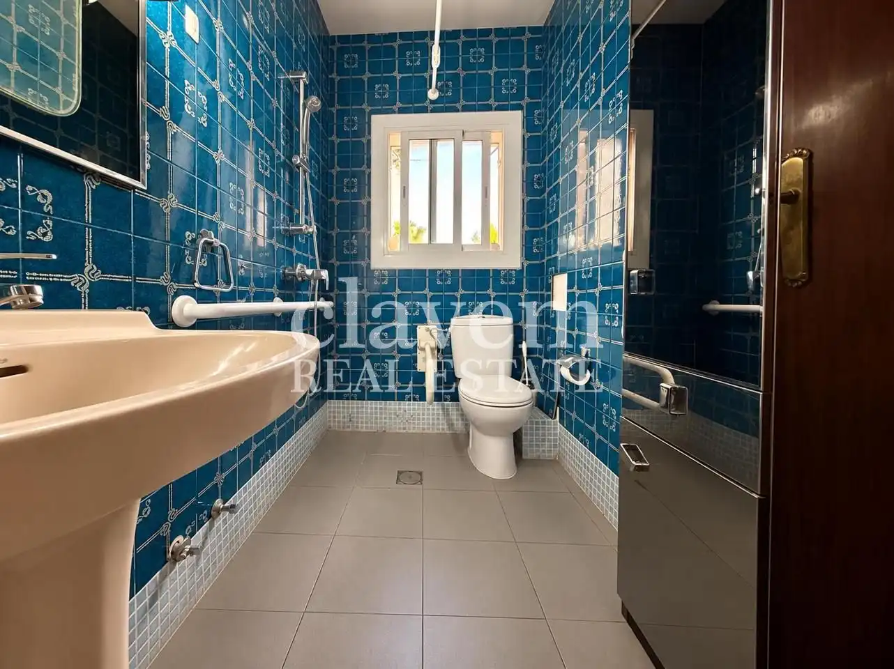 Baño de Planta baja en venta en Nou Barris