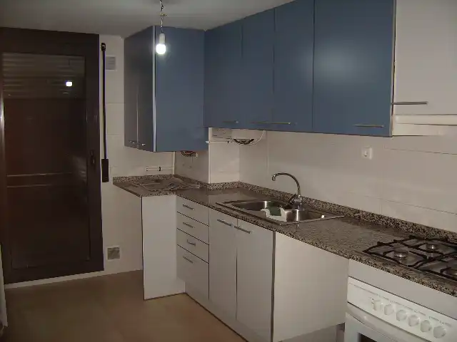 Cocina de Piso en venta en Barcelona con Calefacción y Balcón