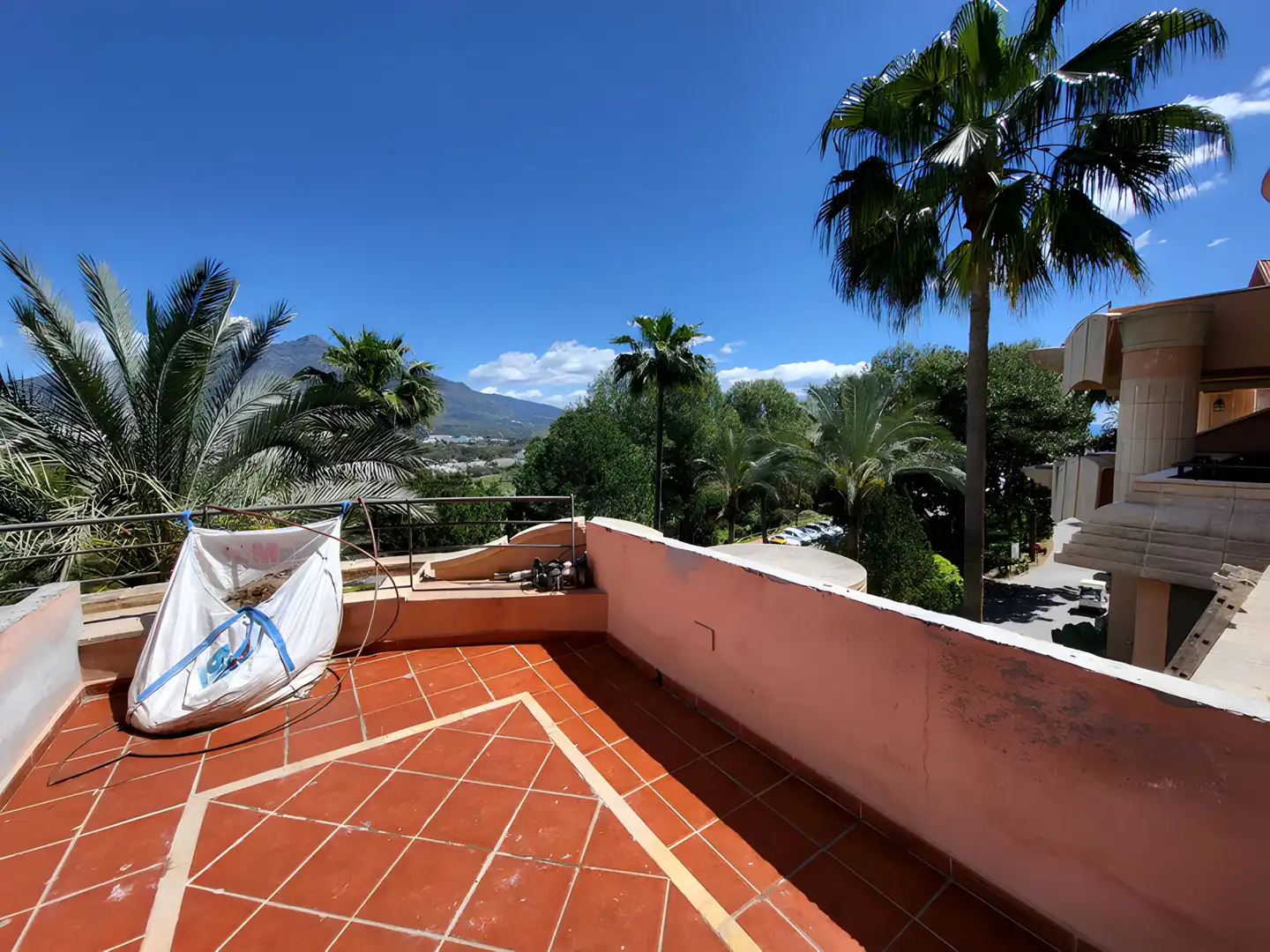Apartament amb piscina en venda a Nueva Andalucía, imagen 21