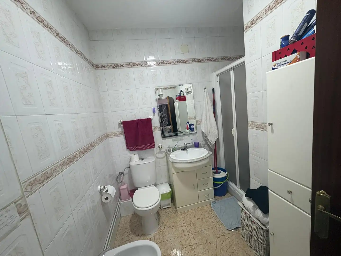 Bany de Pis en venda en Sevilla amb Terrassa