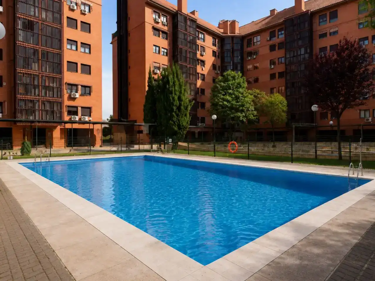 Piscina de Pis en venda en  Madrid Capital amb Aire condicionat, Piscina i Balcó