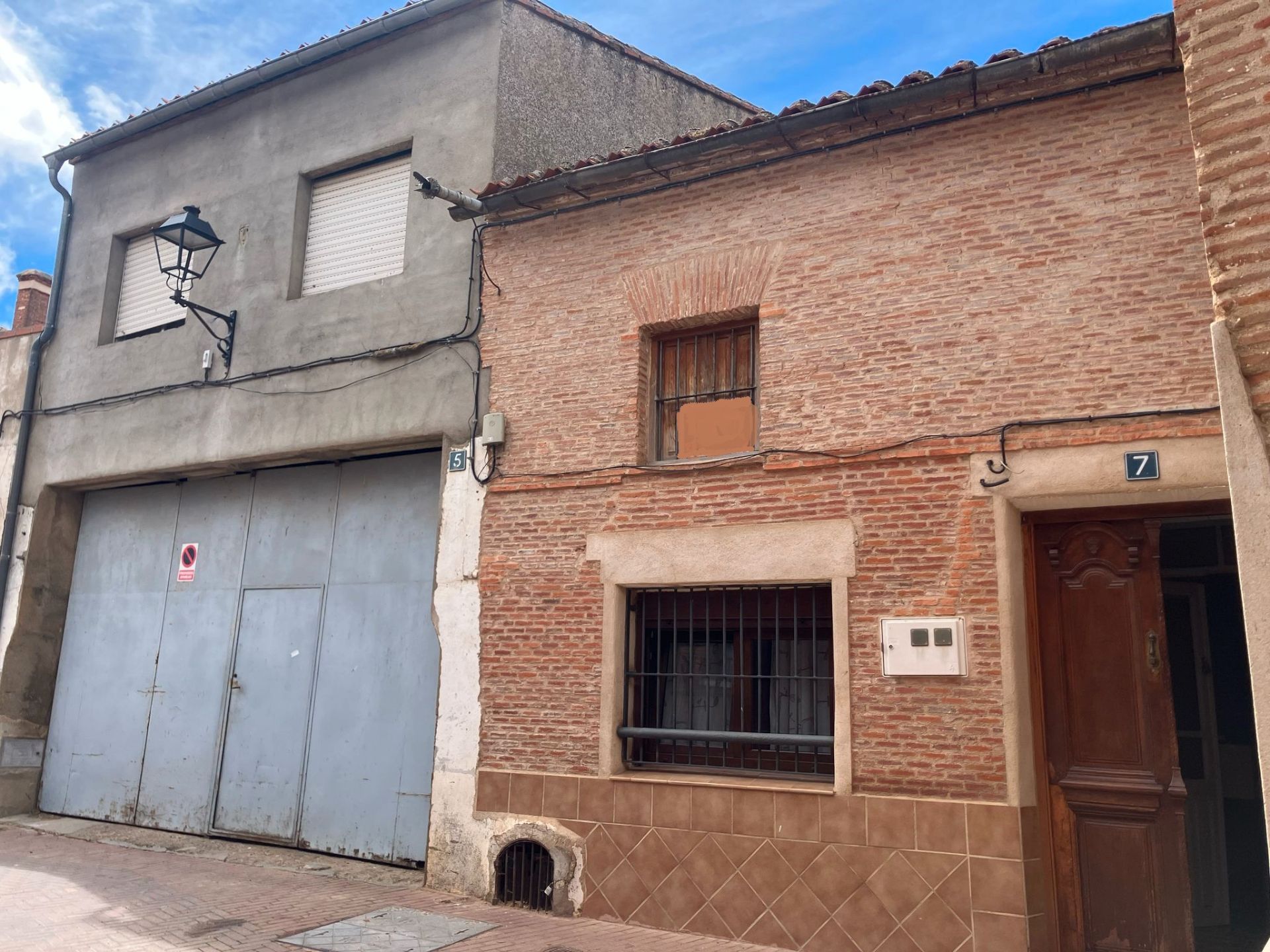Vista exterior de Casa o xalet en venda en Alaejos amb Calefacció, Jardí privat i Parquet