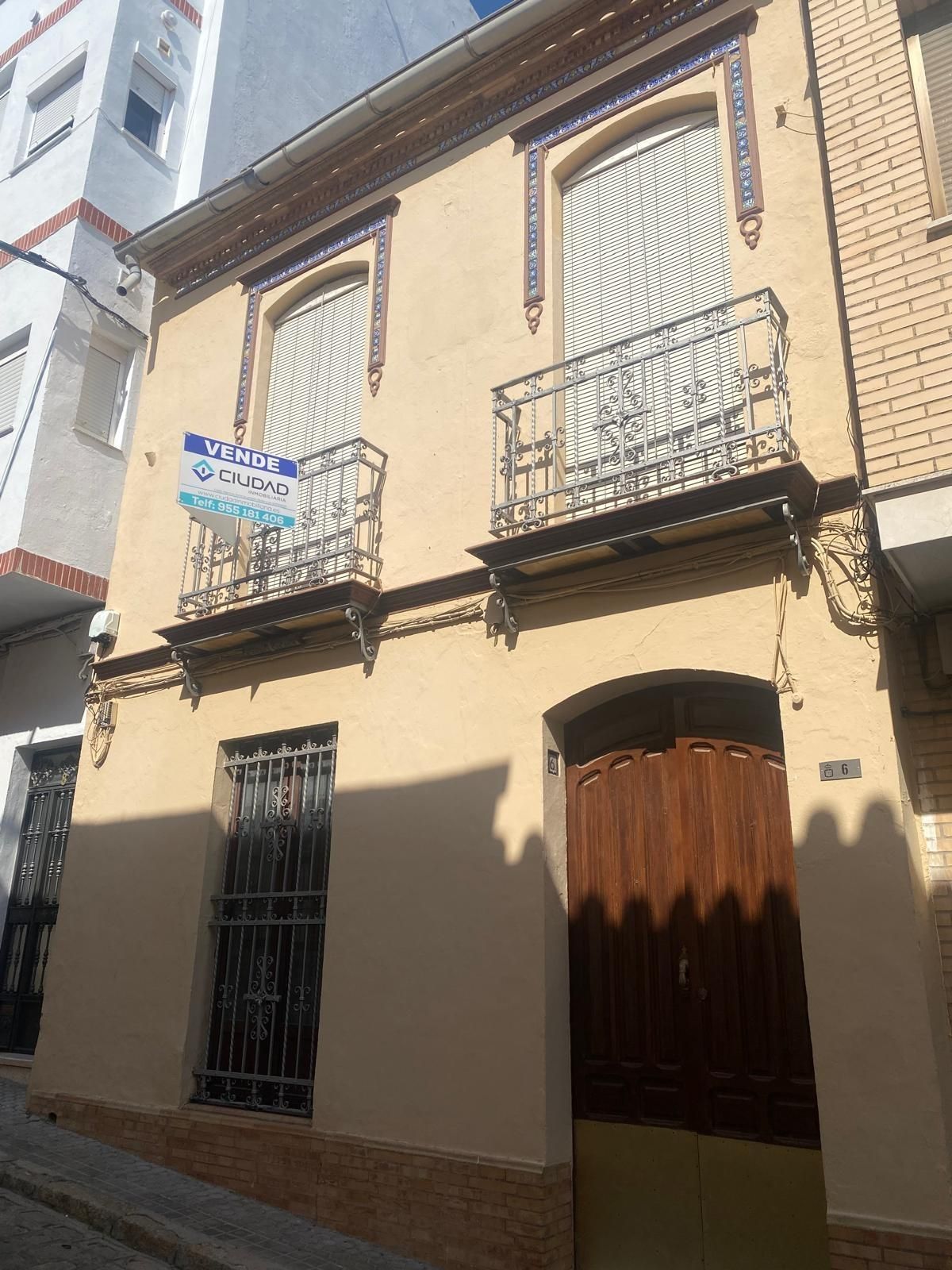 Vista exterior de Casa o xalet en venda en Morón de la Frontera