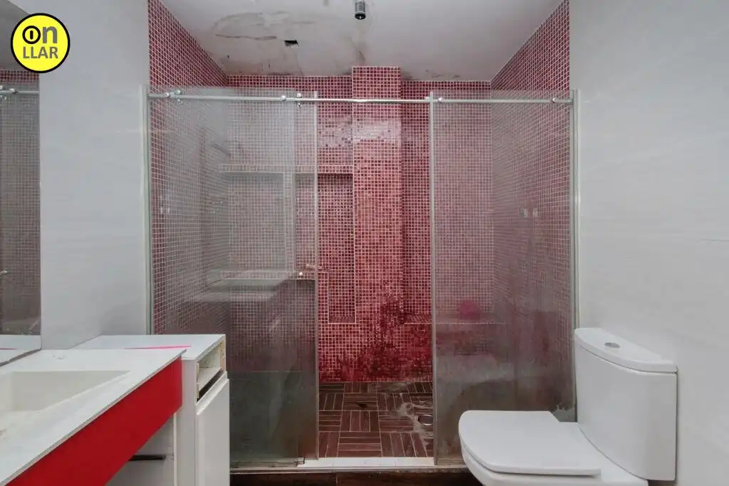 Bathroom of Houses for sale in Sentmenat