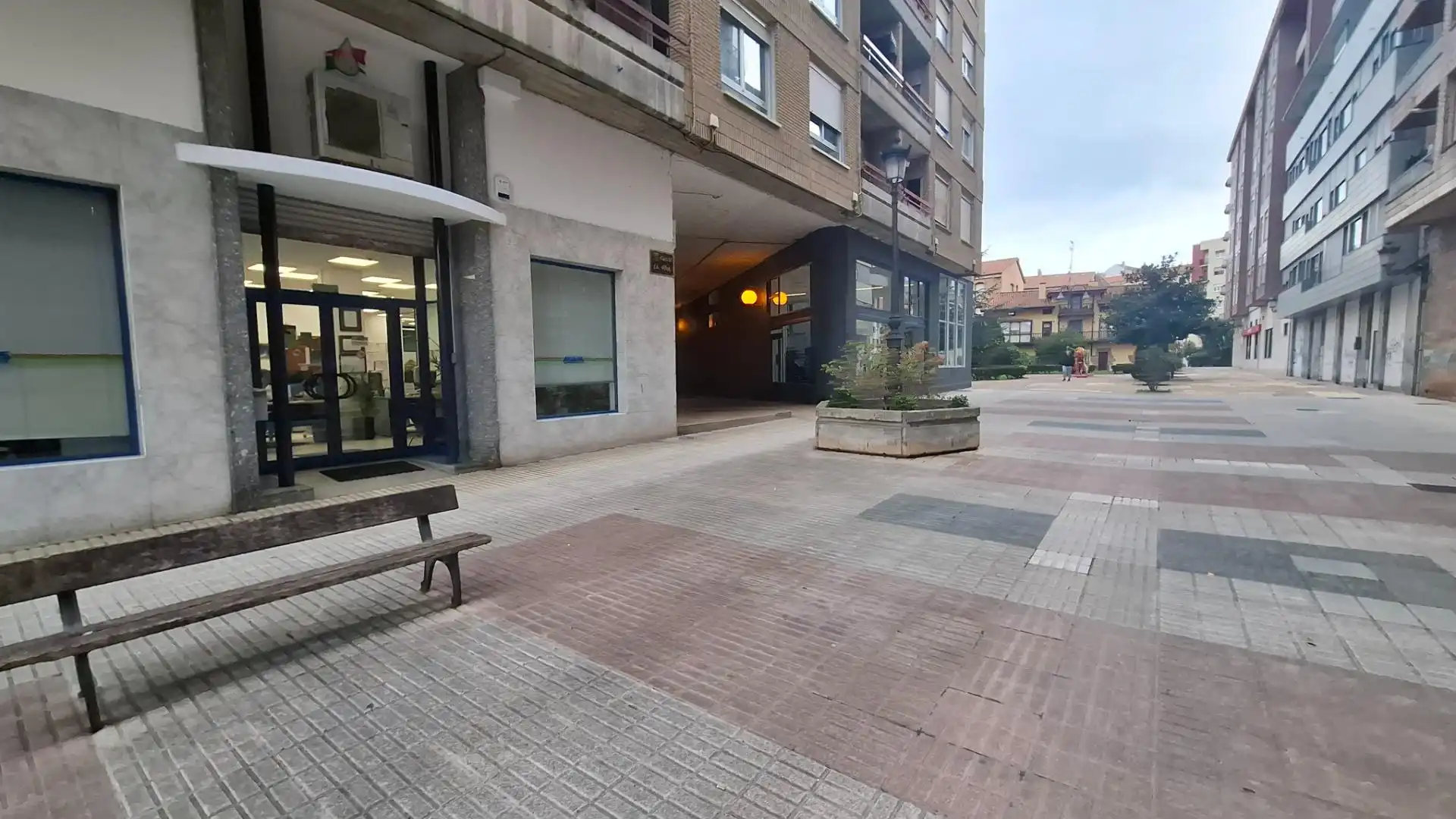 Vista exterior de Local en venta en Torrelavega 