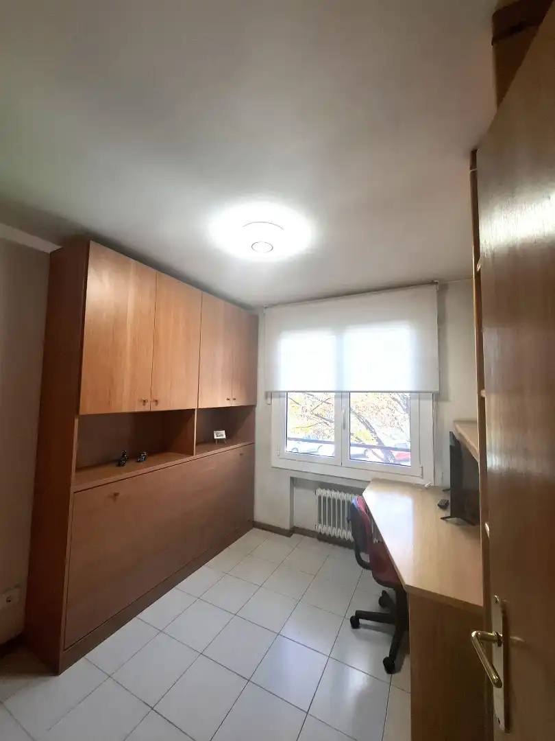 Habitación de Casa adosada en venta en Sabadell con Aire acondicionado, Calefacción y Terraza