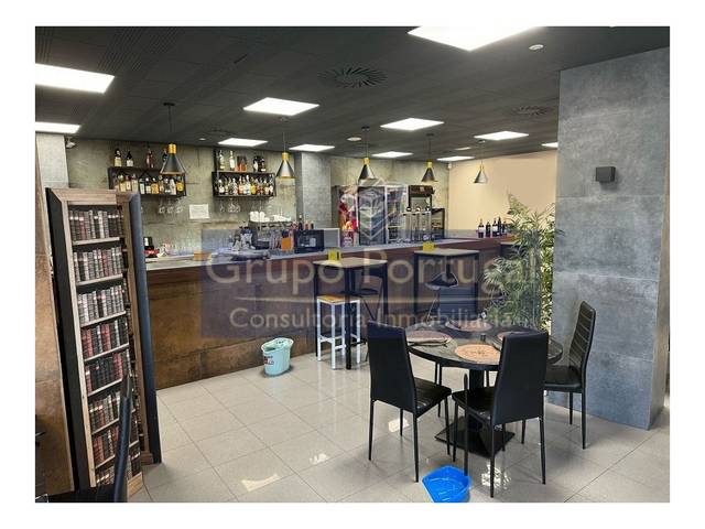 Local comercial en Alquiler en Iglesia - Estación