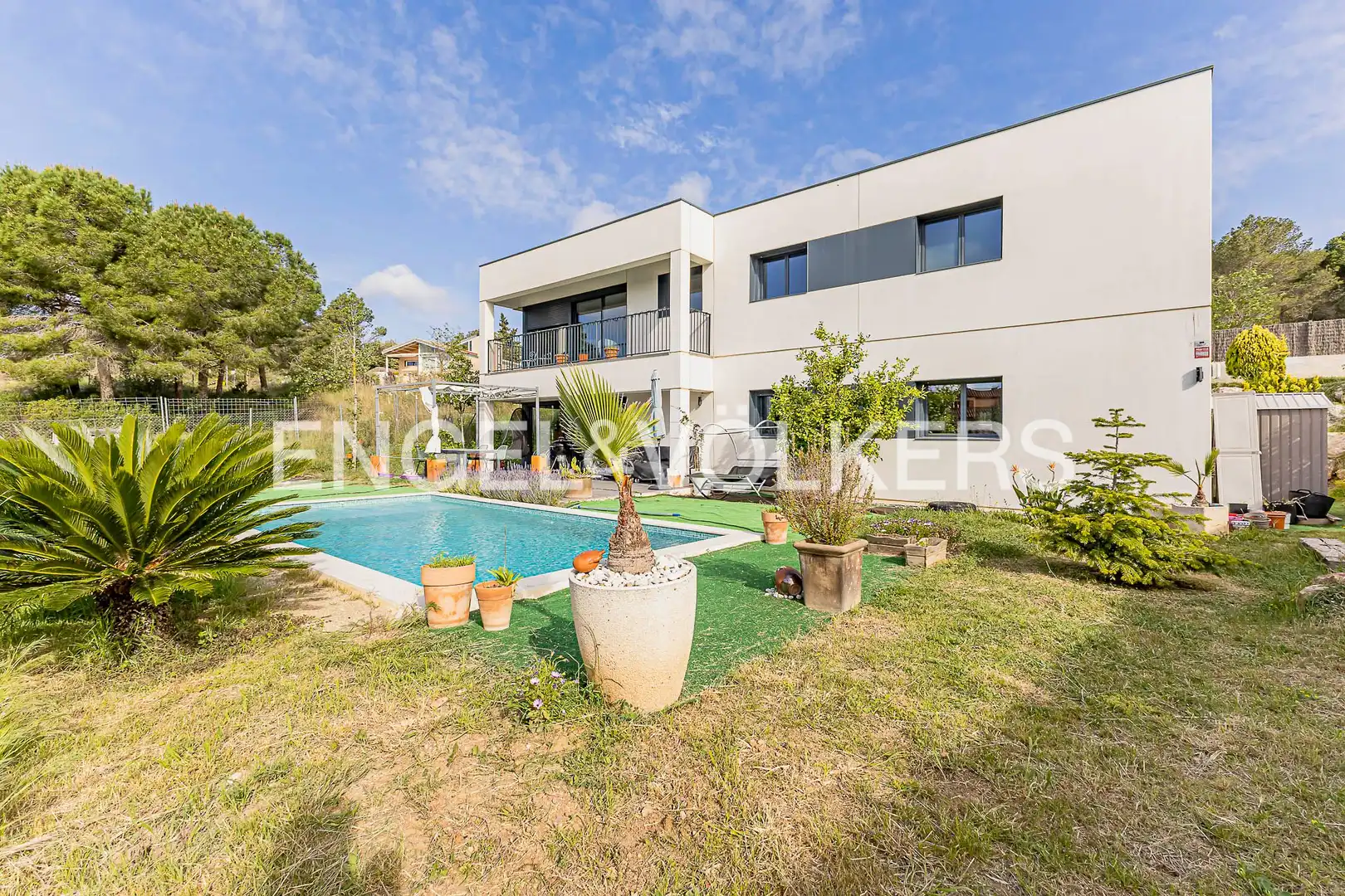 Vista exterior de Casa o xalet en venda en Begues amb Aire condicionat, Calefacció i Jardí privat