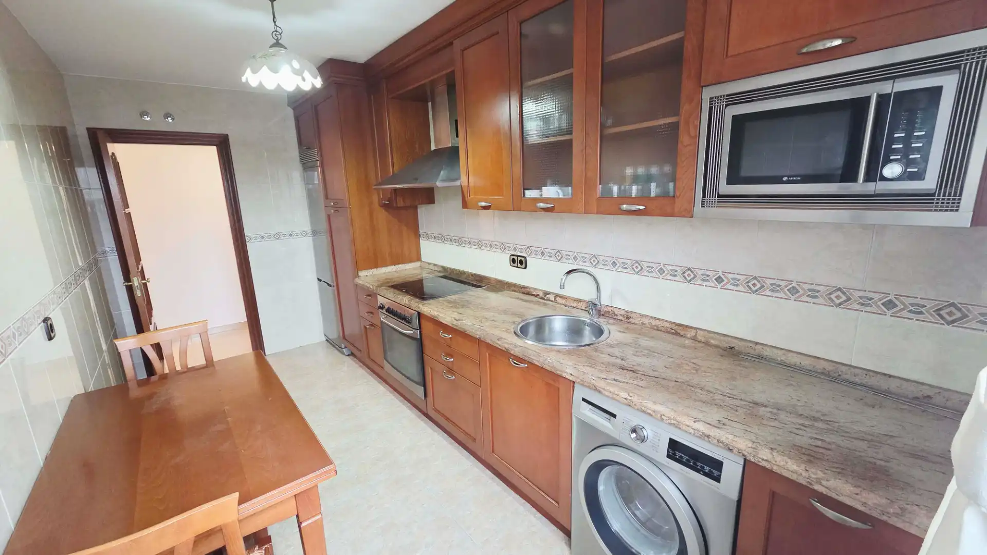 Cuina de Pis en venda en Langreo amb Calefacció, Parquet i Traster