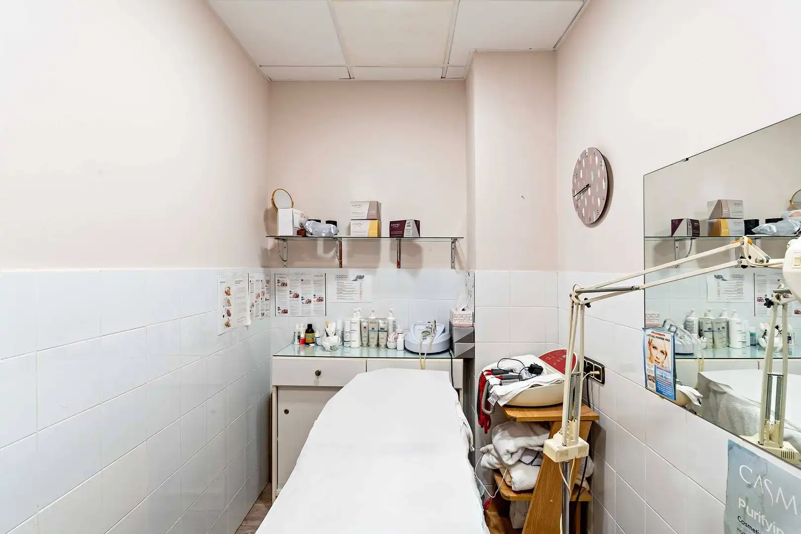 Schlafzimmer von Geschaftsraum zum Verkauf in Almería mit Klimaanlage und Möbliert