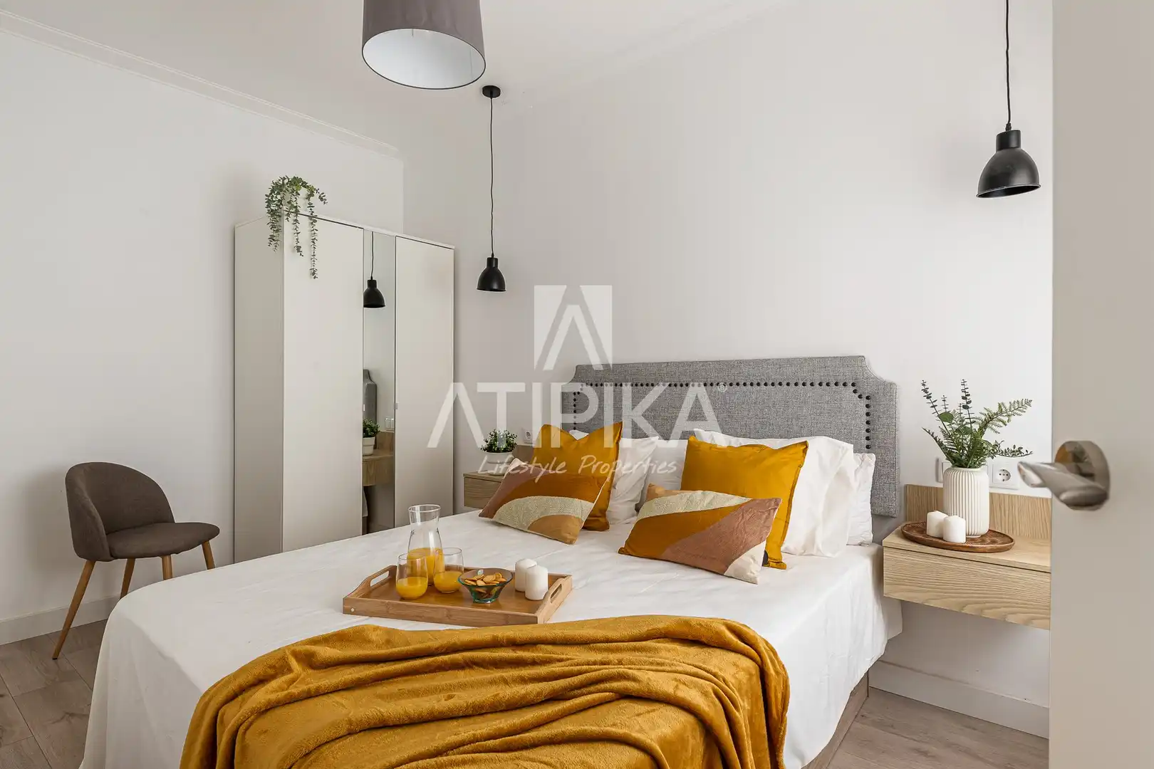 Bedroom of Flat for rent in Barcelona  with Air Conditioner, Heating and Parquet flooring