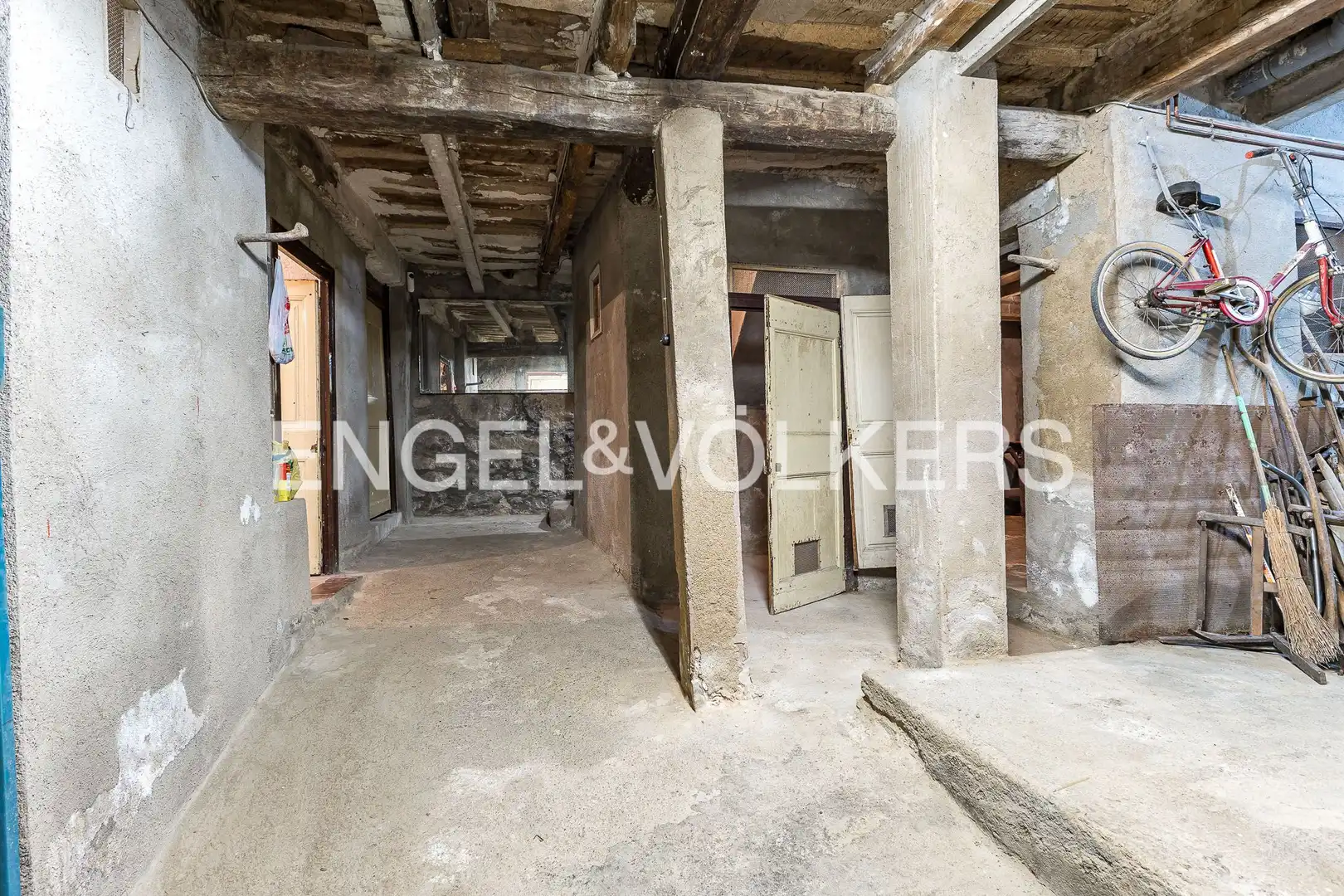 Houses for sale in Carrer Major, Cercs