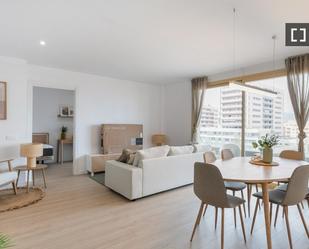 Sala d'estar de Pis de lloguer en Badalona amb Aire condicionat, Calefacció i Moblat