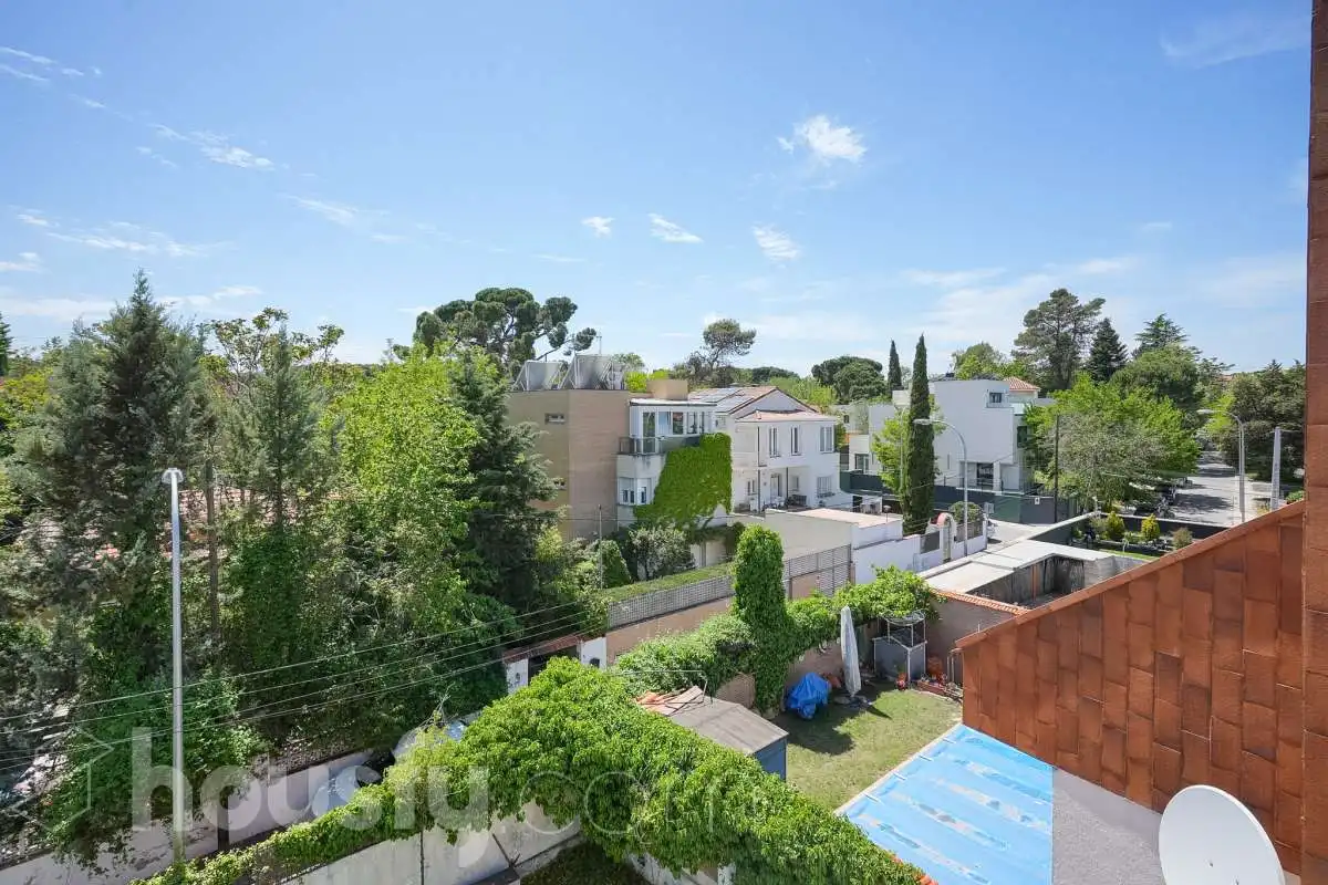 Exterior view of Houses for sale in Madrid  with Air Conditioner, Heating and Private garden