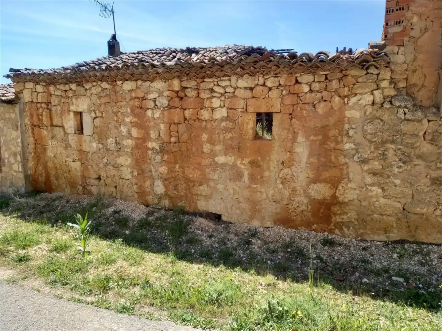 Vista exterior de Casa adosada en venda en Carcedo de Burgos, Burgos