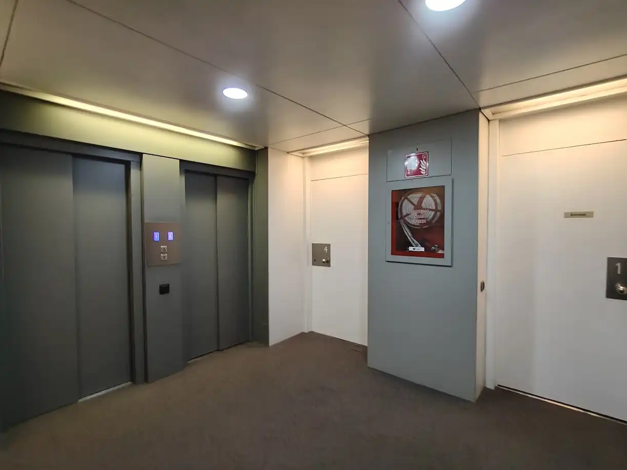Ufficio con ascensore in affitto a Carrer de València, imagen 16