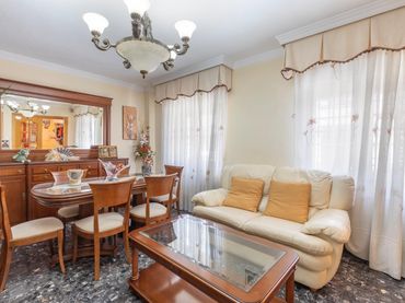 Terraced house with balcony for sale in Calle DR.ADRIAN LOPEZ IRIARTE