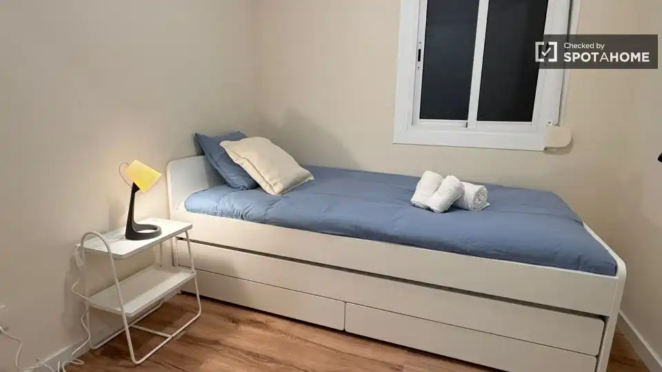 Flat with terrace to rent in Sant Martí, imagen 13