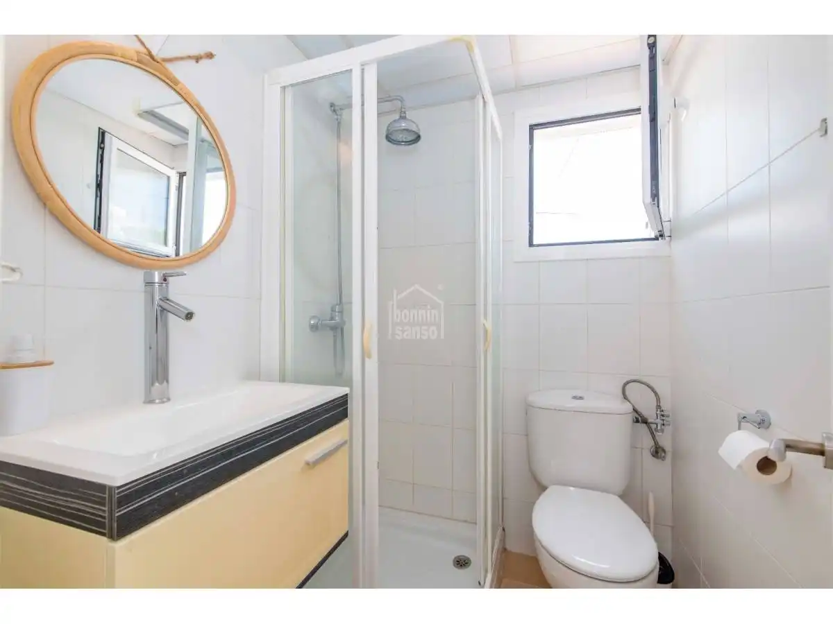 Bany de Casa o xalet en venda en Alaior amb Jardí privat, Terrassa i Piscina